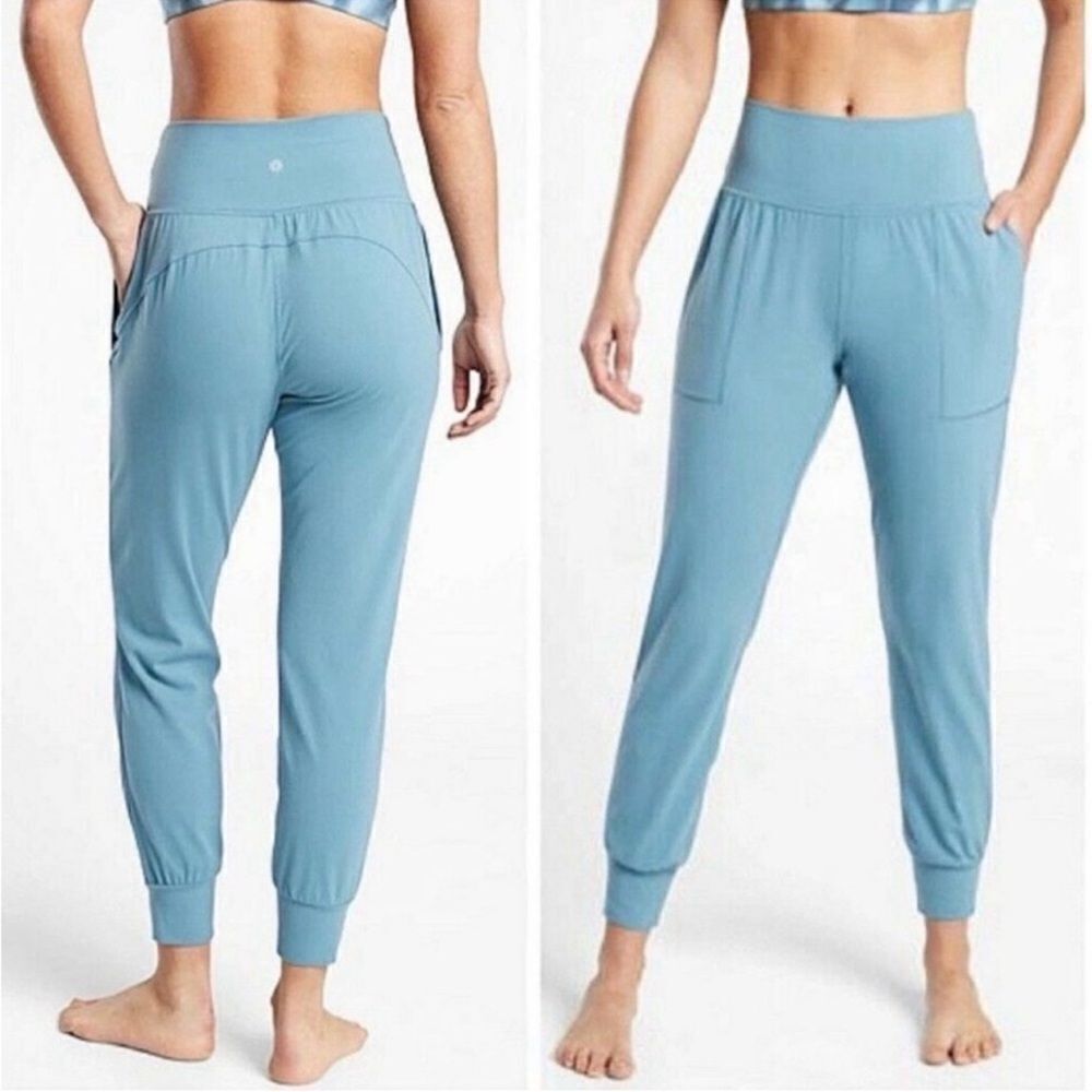 Athleta Salutation Jogger Pant in Powervita Light Blue Teal High Rise Size XS